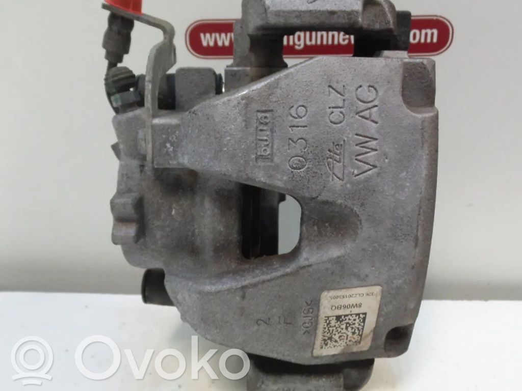 Audi A4 S4 B9 Zacisk hamulcowy przedni 