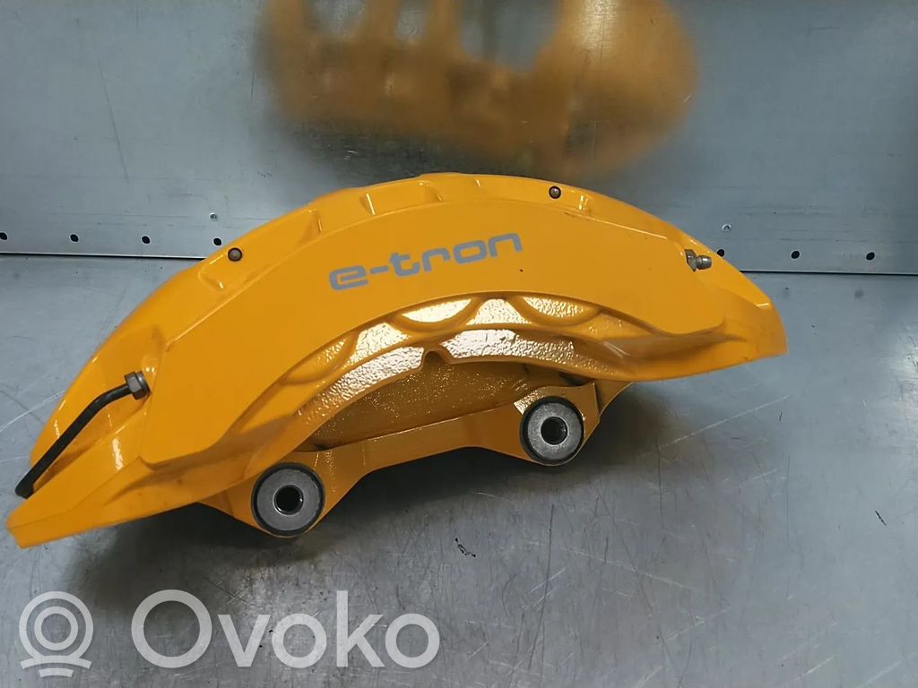 Audi e-tron Передний суппорт 