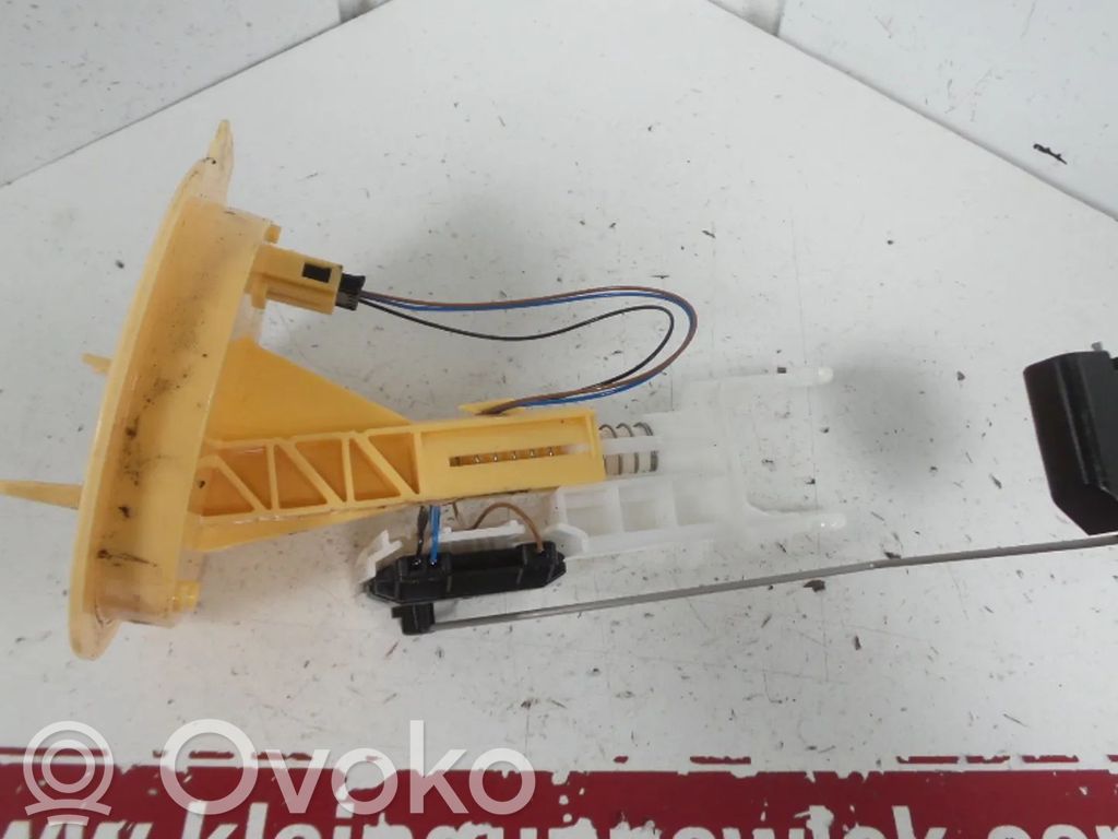 Skoda Superb B8 (3V) Sensor de nivel de combustible 