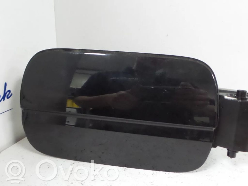 Audi A4 S4 B9 Tappo cornice del serbatoio 