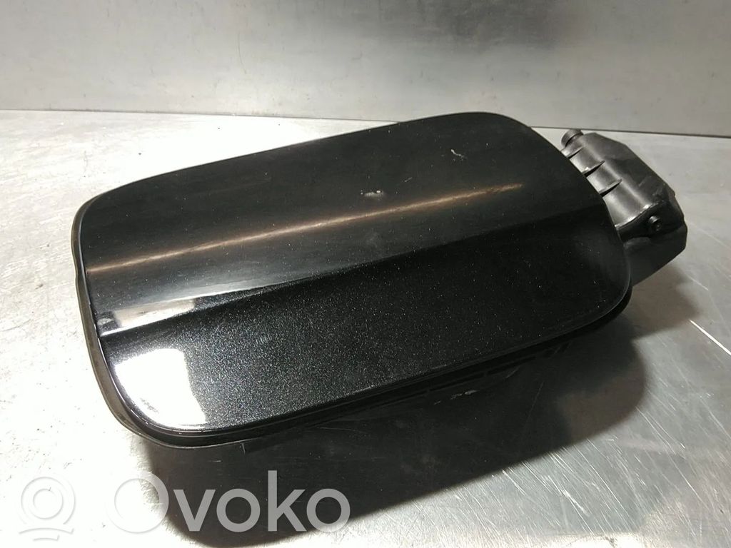 Audi A4 S4 B8 8K Tappo cornice del serbatoio 