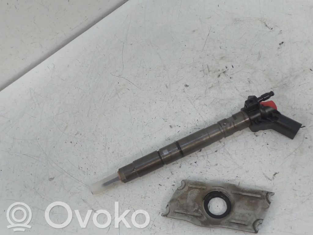 Audi A4 S4 B8 8K Fuel injector 
