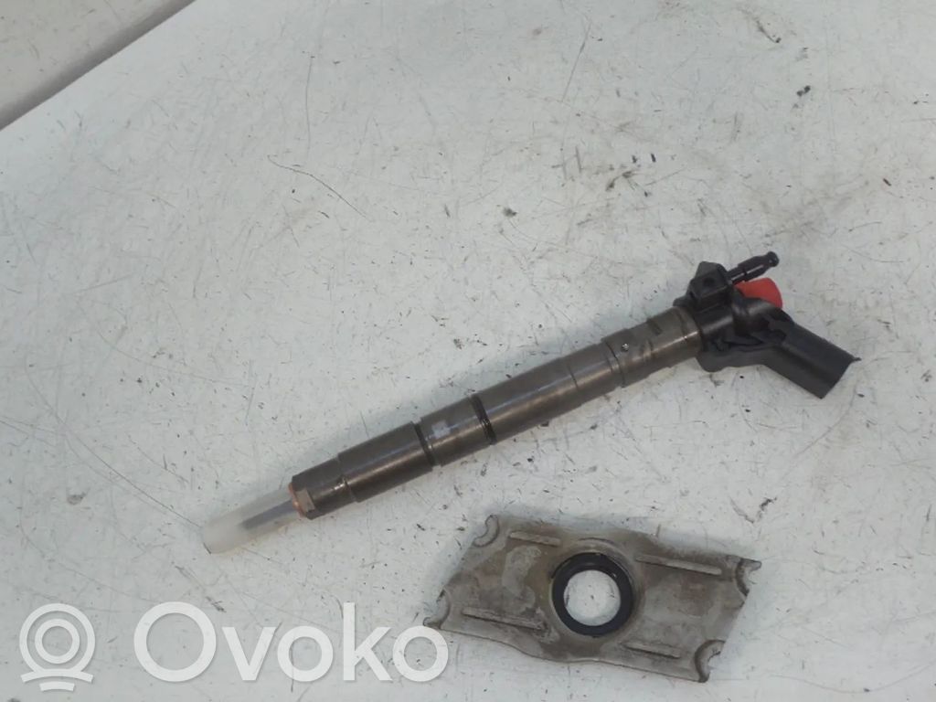 Audi A4 S4 B8 8K Fuel injector 