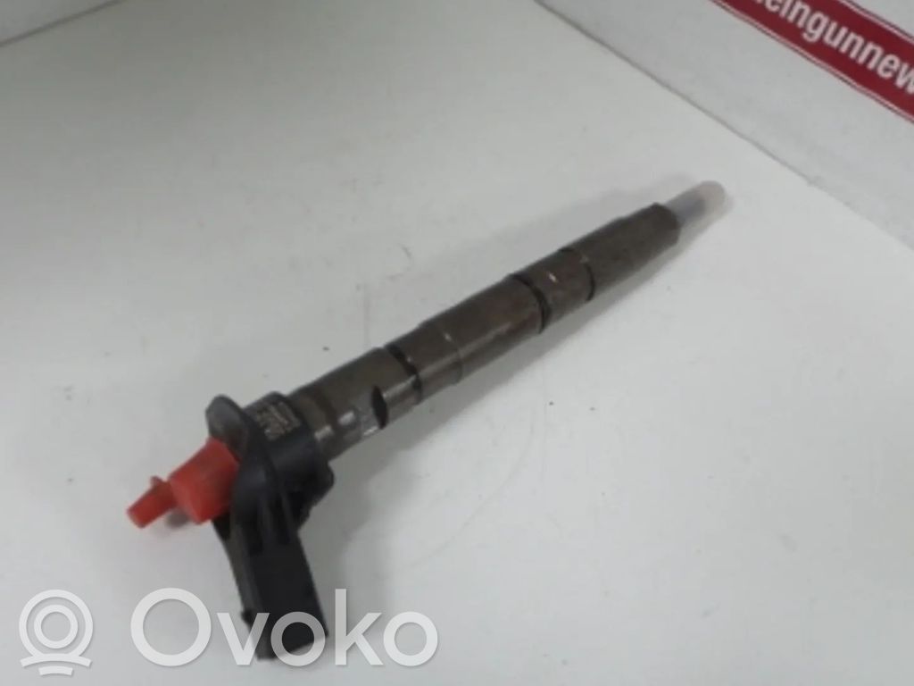 Volkswagen PASSAT B6 Wtryskiwacz paliwa 