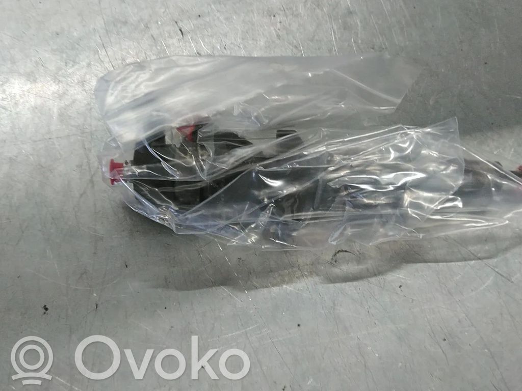 Renault Espace IV Fuel injector 
