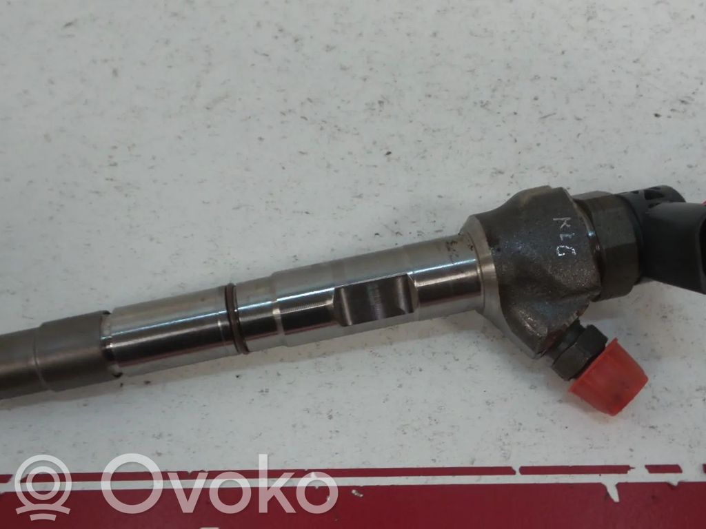 Volkswagen Golf VII Injector combustibil 