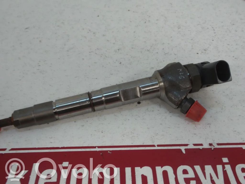 Volkswagen Golf VII Injector combustibil 