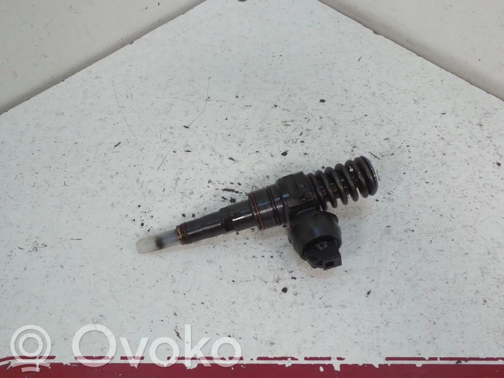 Audi A4 S4 B6 8E 8H Injector combustibil 