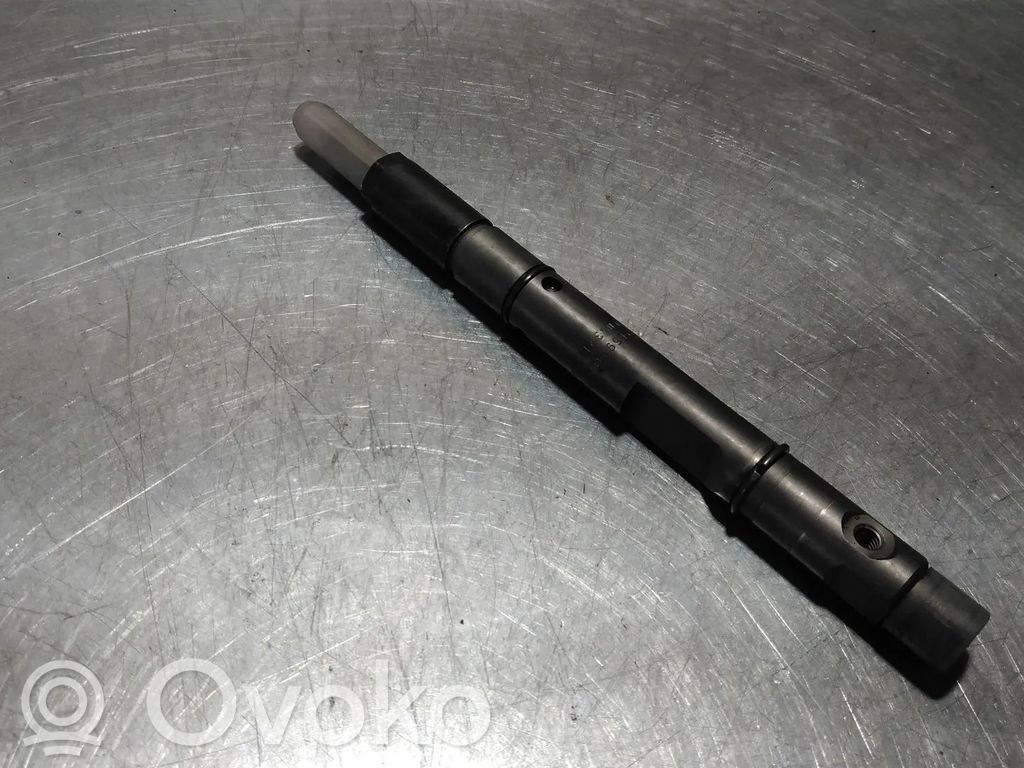 Audi A4 S4 B6 8E 8H Fuel injector 
