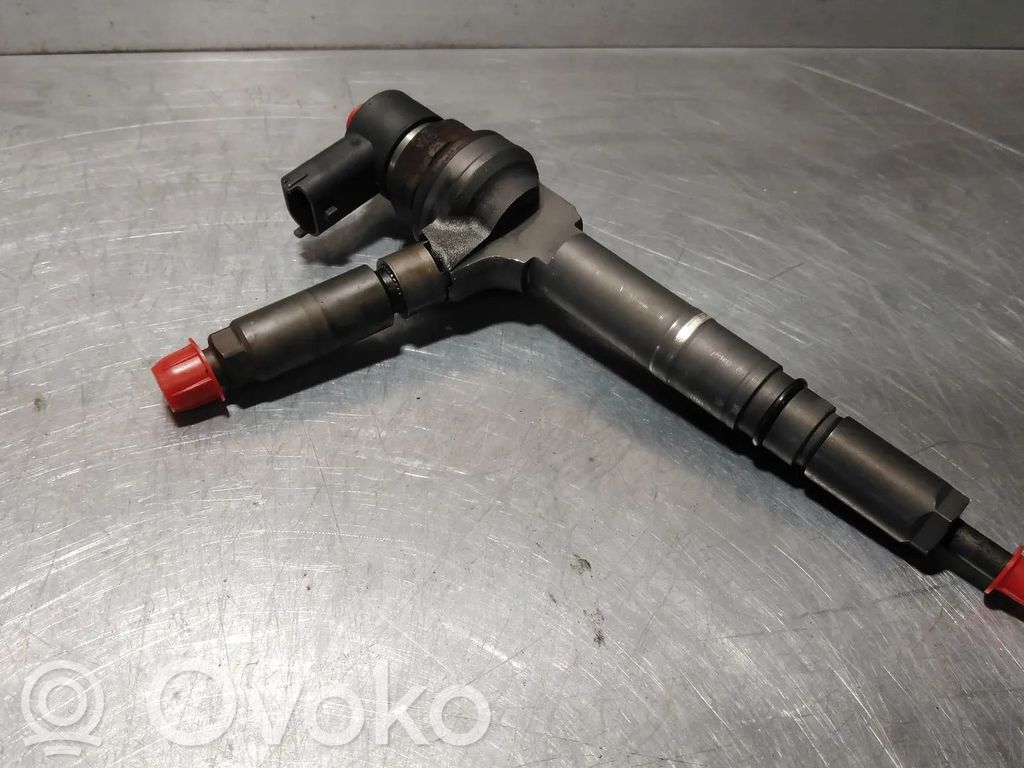 Opel Astra H Wtryskiwacz paliwa 