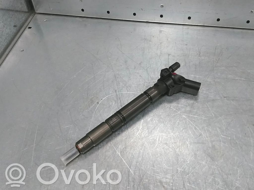 Audi Q7 4M Fuel injector 