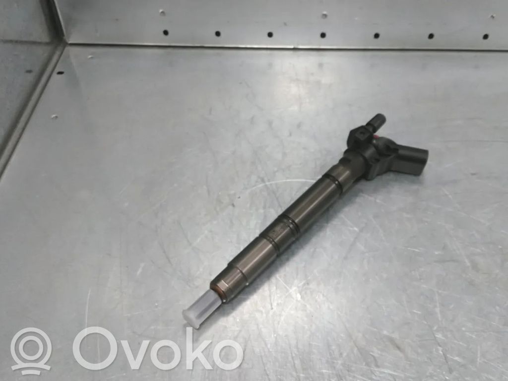 Audi Q7 4M Fuel injector 