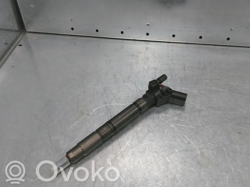Audi Q7 4M Fuel injector 