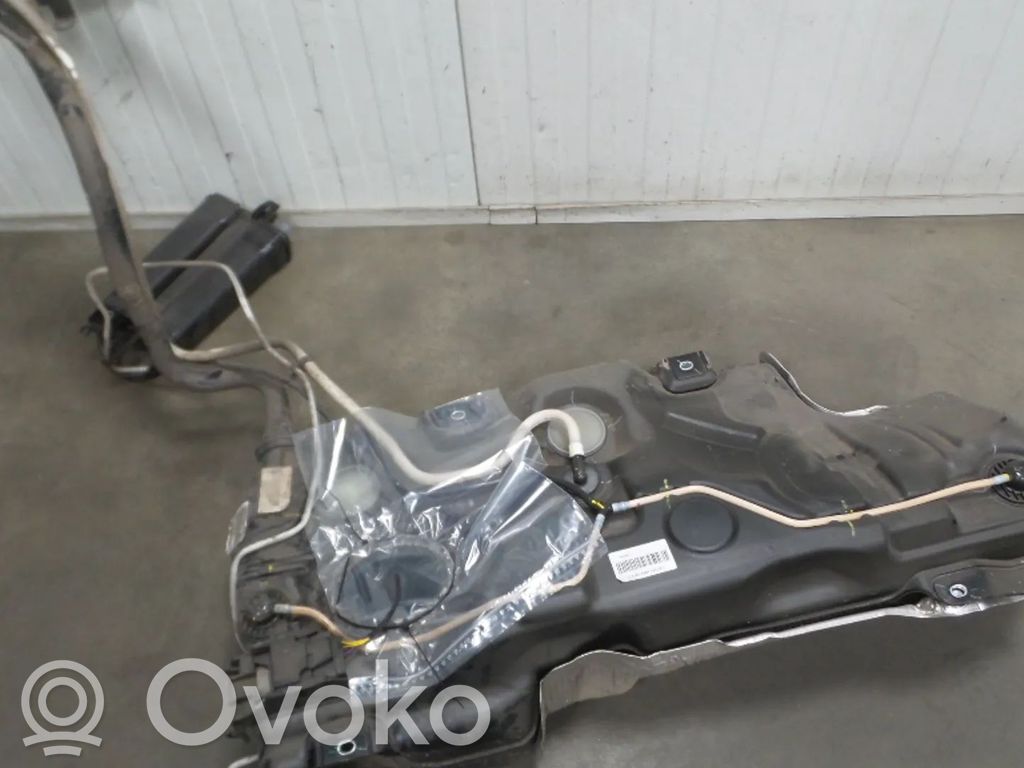 Audi Q2 - Polttoainesäiliö 