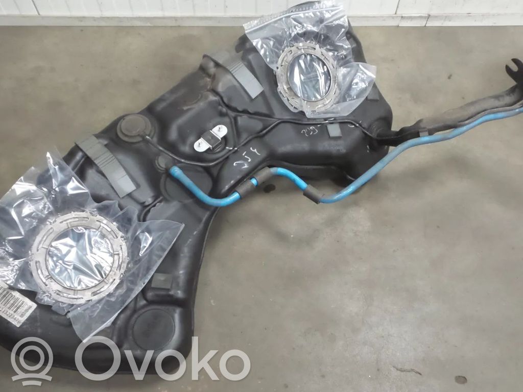 Mercedes-Benz C W204 Rezervor combustibil
