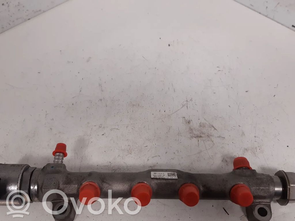Volkswagen PASSAT B8 Listwa wtryskowa 