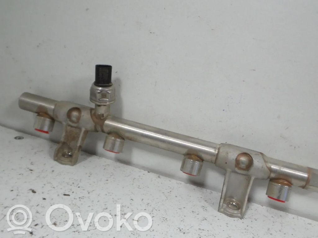 Volkswagen Polo VI Polttoainepääputki 