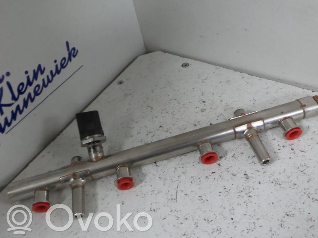 Volkswagen PASSAT B8 Rampă alimentare injectoare 