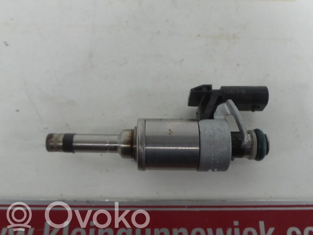 Volkswagen Polo V 6R Wtryskiwacz paliwa 