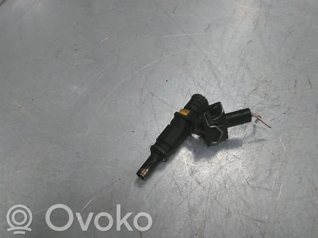 Mercedes-Benz C W204 Inyector de combustible 