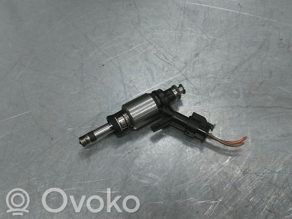 Audi A3 S3 8V Wtryskiwacz paliwa 