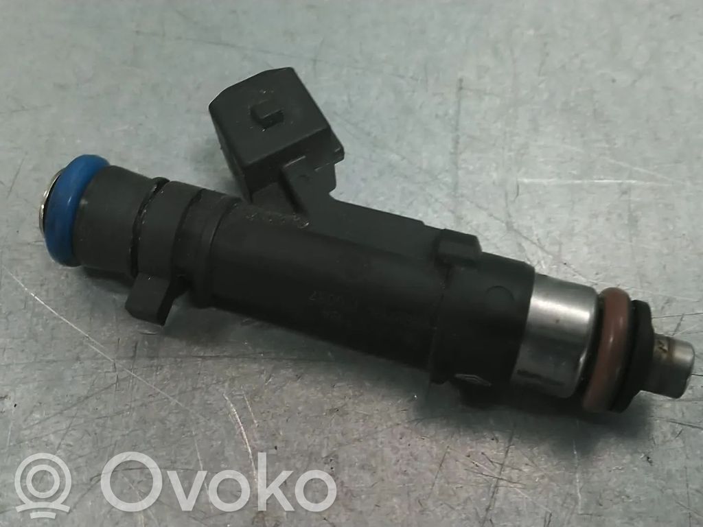 Dacia Sandero Fuel injector 