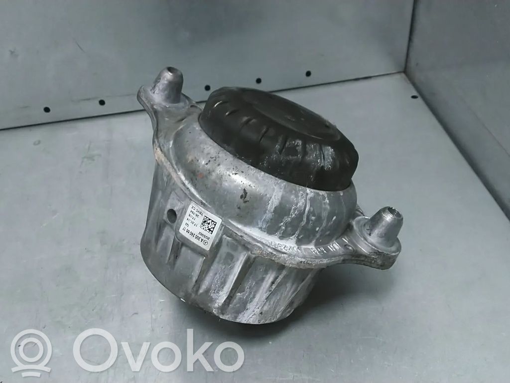 Mercedes-Benz C W205 Engine mount bracket 