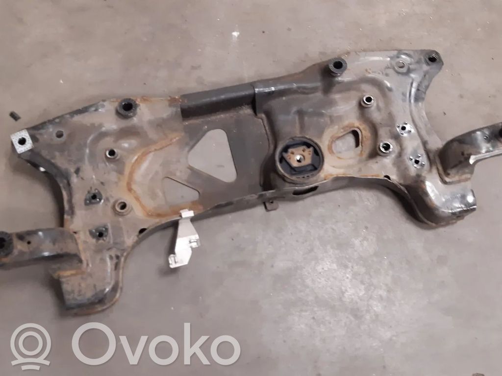 Volkswagen Jetta VI Rama pomocnicza przednia 
