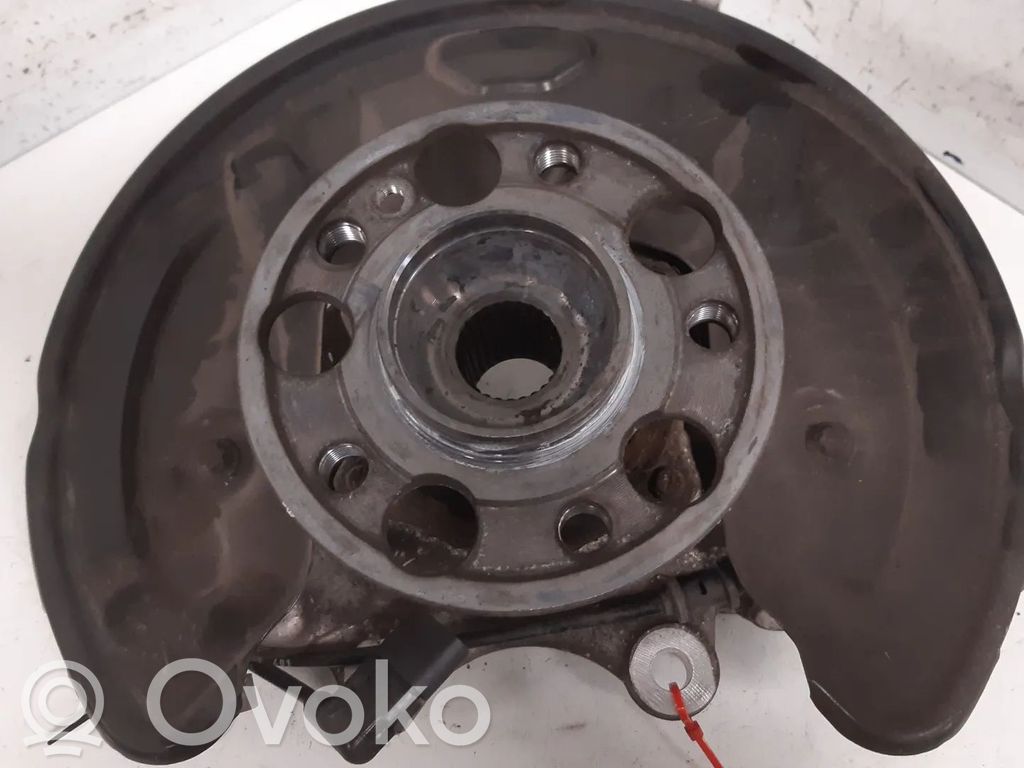 Mercedes-Benz C W205 Fuso a snodo con mozzo ruota posteriore