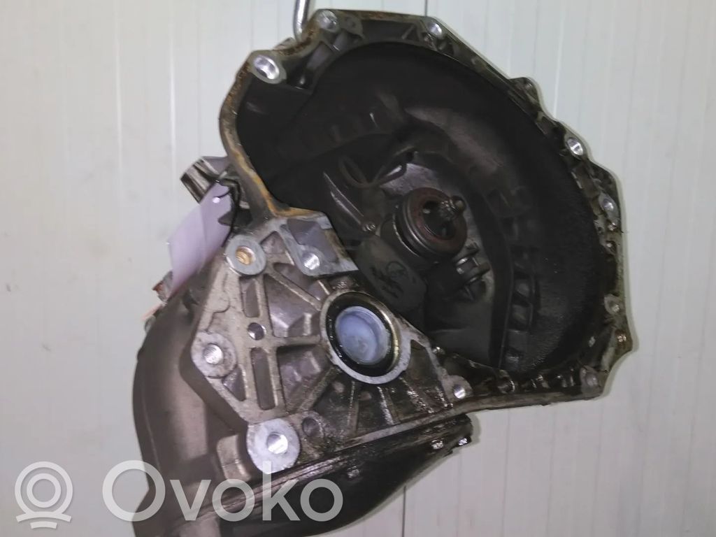 Opel Meriva A Mechaninė 5 pavarų dėžė 