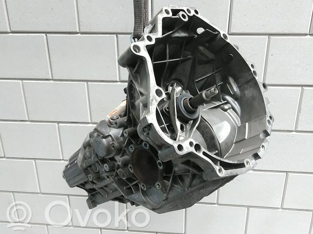 Audi A4 S4 B6 8E 8H Caja de cambios manual de 5 velocidades 
