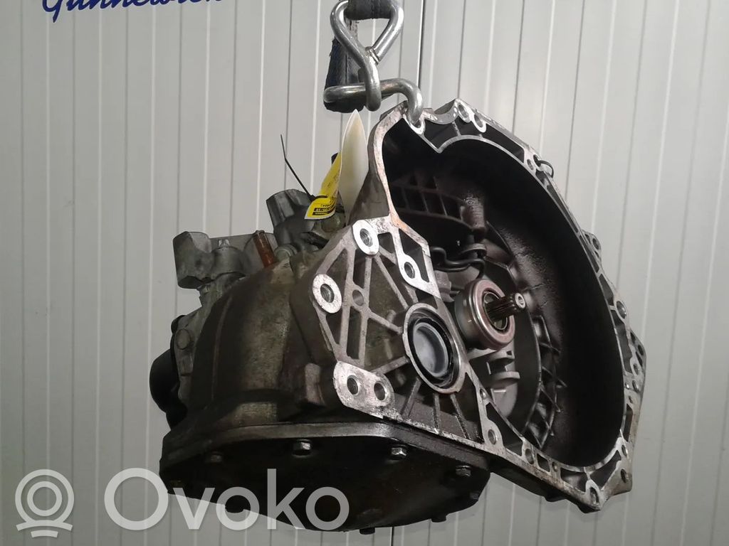 Opel Corsa D 5 Gang Schaltgetriebe 