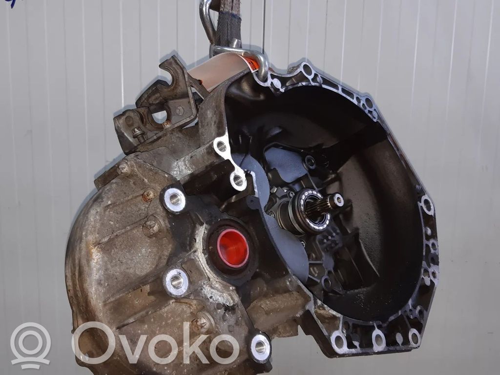 Opel Zafira B Manual 5 speed gearbox 