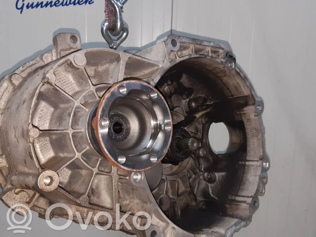 Volkswagen Golf VII Manual 5 speed gearbox 