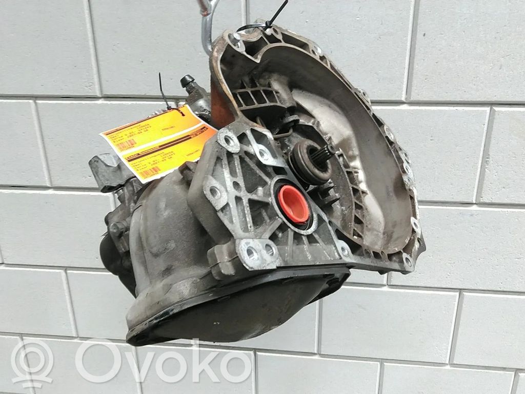 Opel Corsa D Caja de cambios manual de 5 velocidades