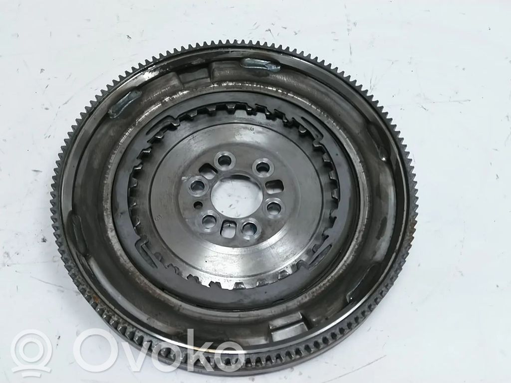 Volante motor   04C105266H