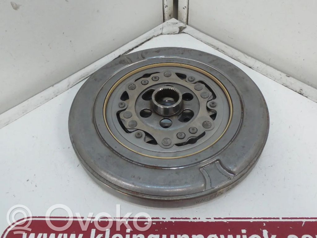 Vauhtipyörä   04E105266P,04E105266AA,04E105266AD,04E105266C,04E105266Q