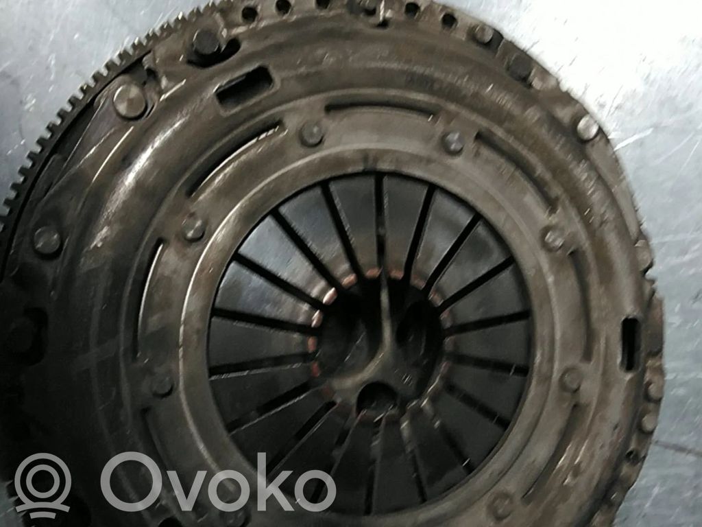 Volkswagen Touran I Volante motor 