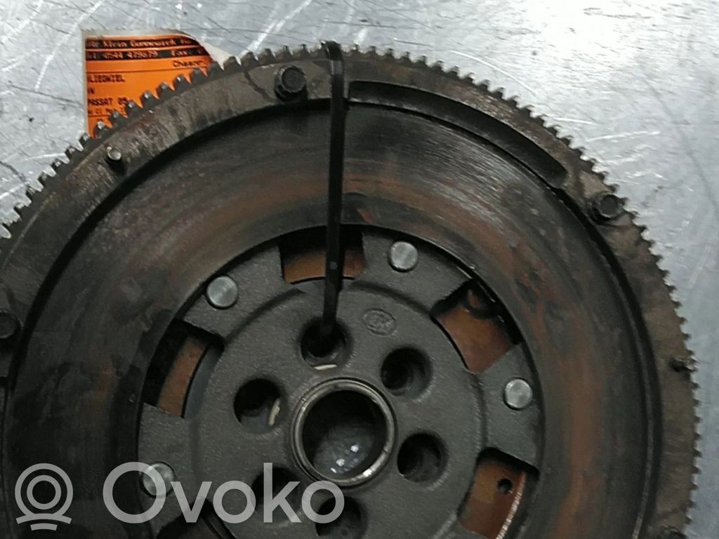 Volkswagen PASSAT B6 Flywheel 