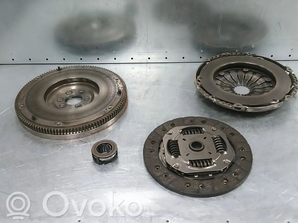 Volkswagen Taigo Vauhtipyörä 
