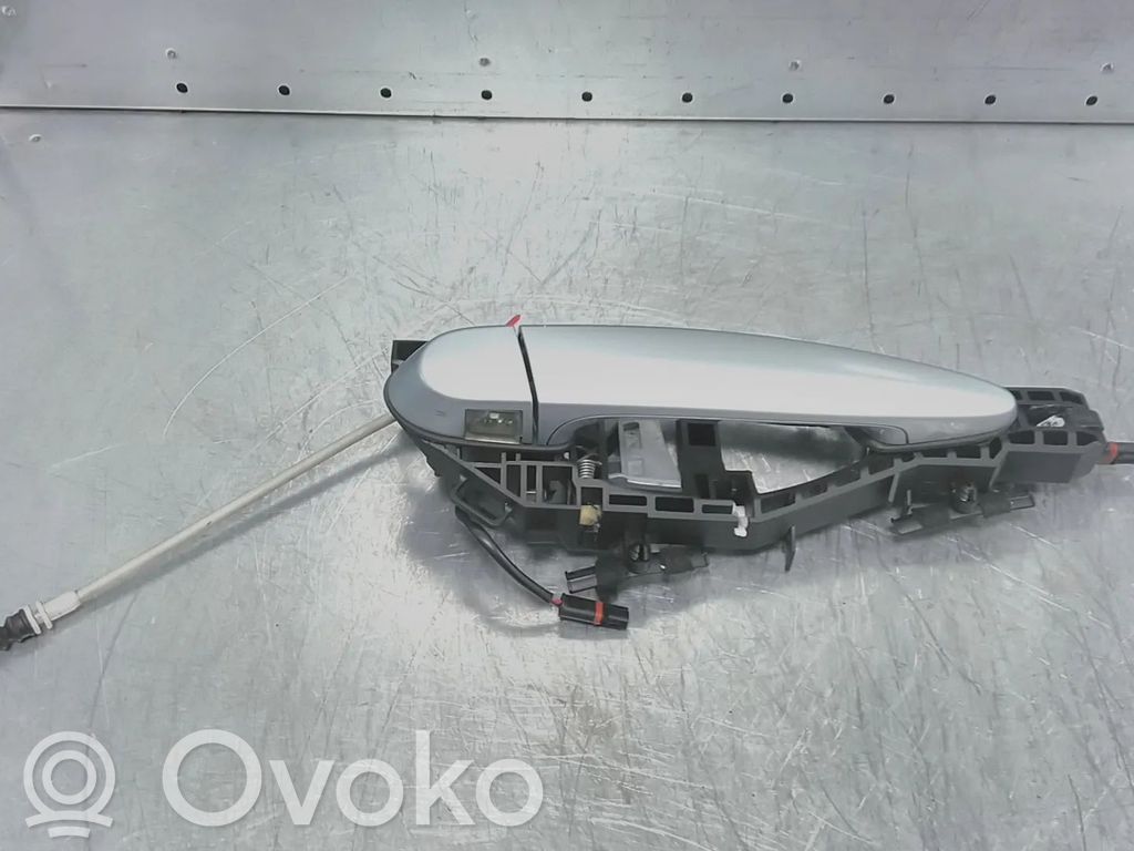 BMW 4 F32 F33 Zaślepka klamki z otworem na kluczyk