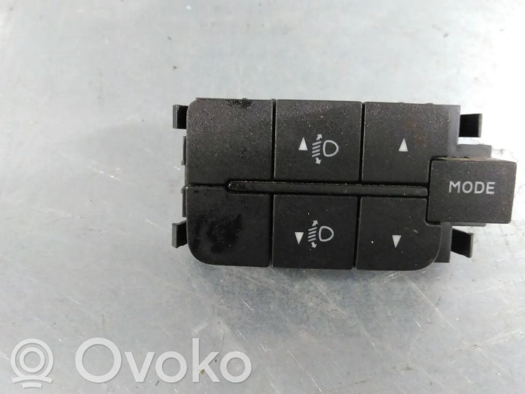 Iveco Daily 35.8 - 9 Altra parte interiore