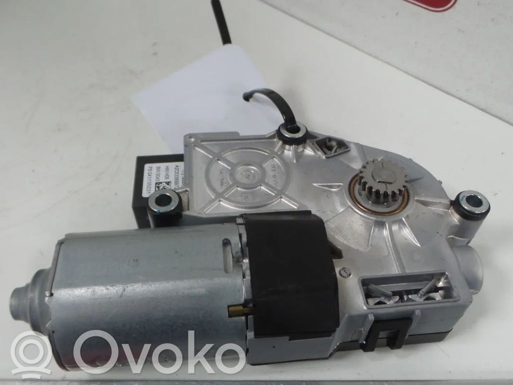 Moottori/käyttölaite   8T8959591