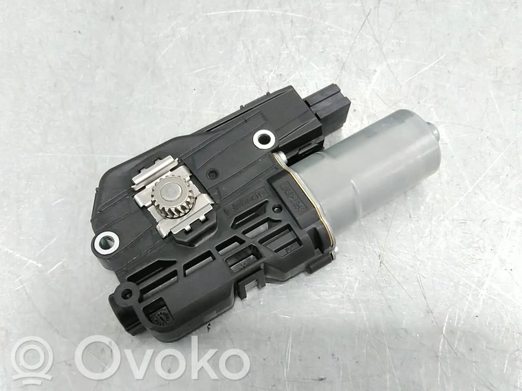 Moottori/käyttölaite   3G5877795