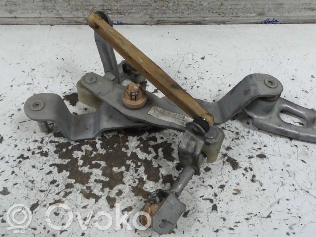 Opel Corsa E Pavarų dėžės palėtintojo mechanizmas 