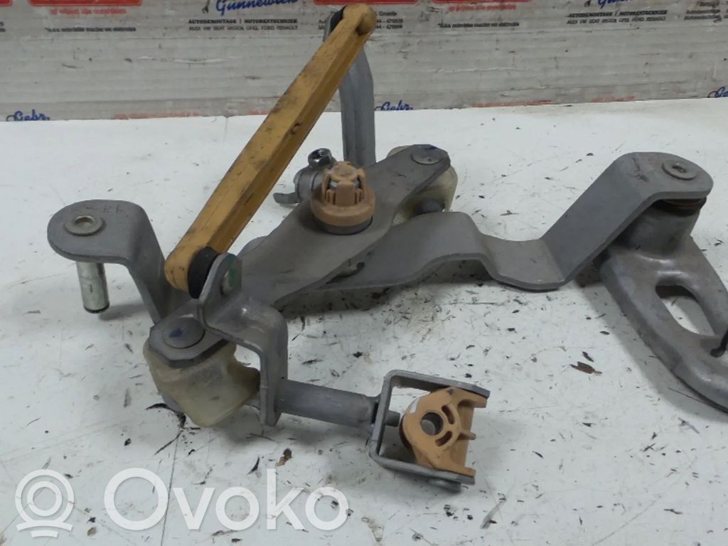 Opel Corsa D Vaihteiston hidastinmekanismi 
