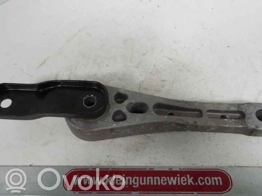 Volkswagen Jetta VI Mocowanie / Uchwyt skrzyni biegów 