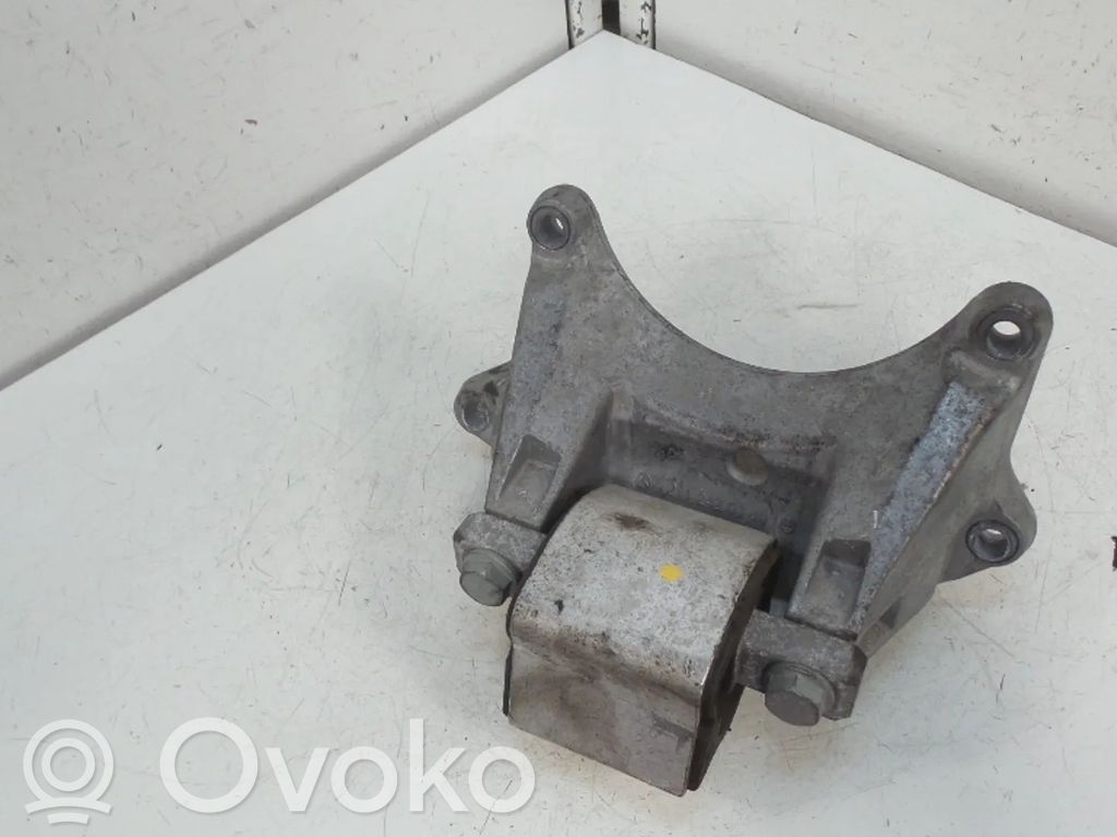 Mercedes-Benz C W204 Soporte de la caja de cambios 