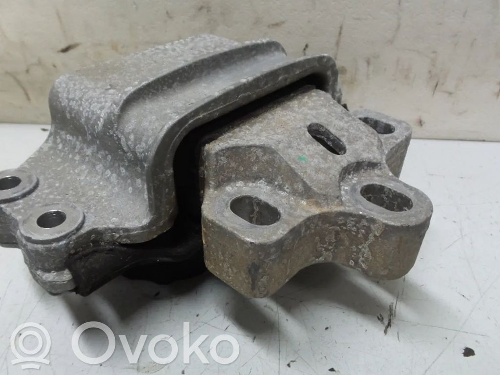Audi Q3 8U Gearbox mount 