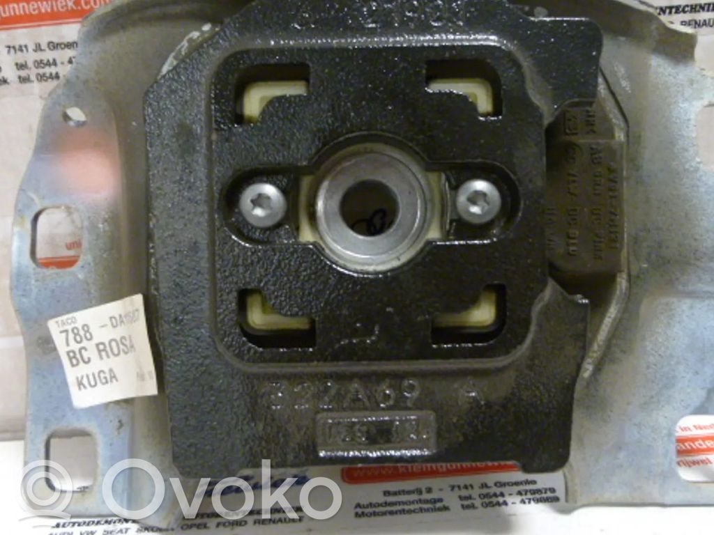 Ford Kuga II Soporte de la caja de cambios 